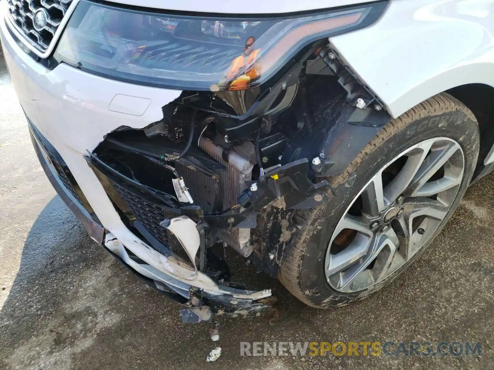 9 Photograph of a damaged car SALWR2RV8KA847364 LAND ROVER RANGEROVER 2019