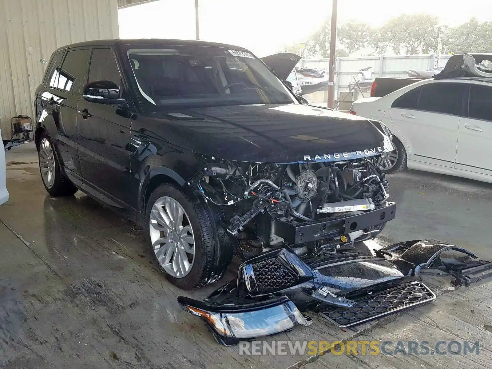 1 Photograph of a damaged car SALWR2RV9KA416628 LAND ROVER RANGEROVER 2019