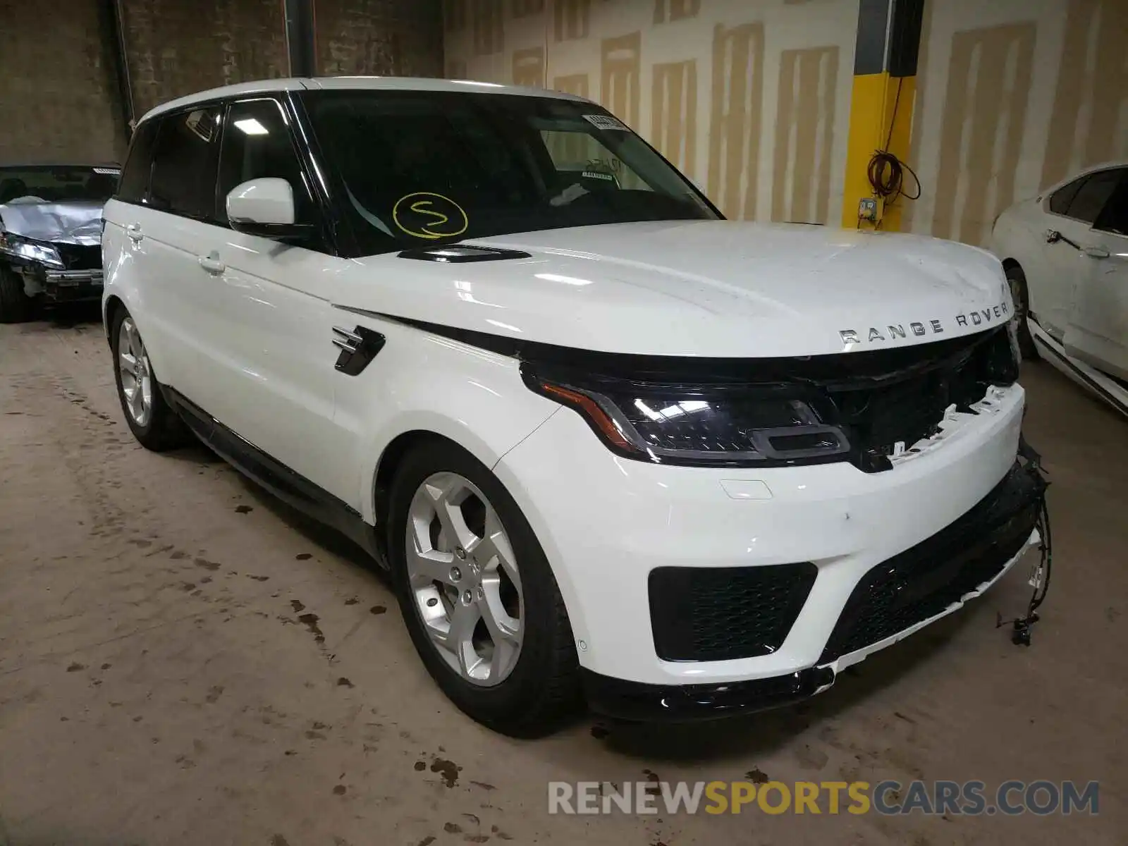 1 Photograph of a damaged car SALWR2RV9KA826202 LAND ROVER RANGEROVER 2019