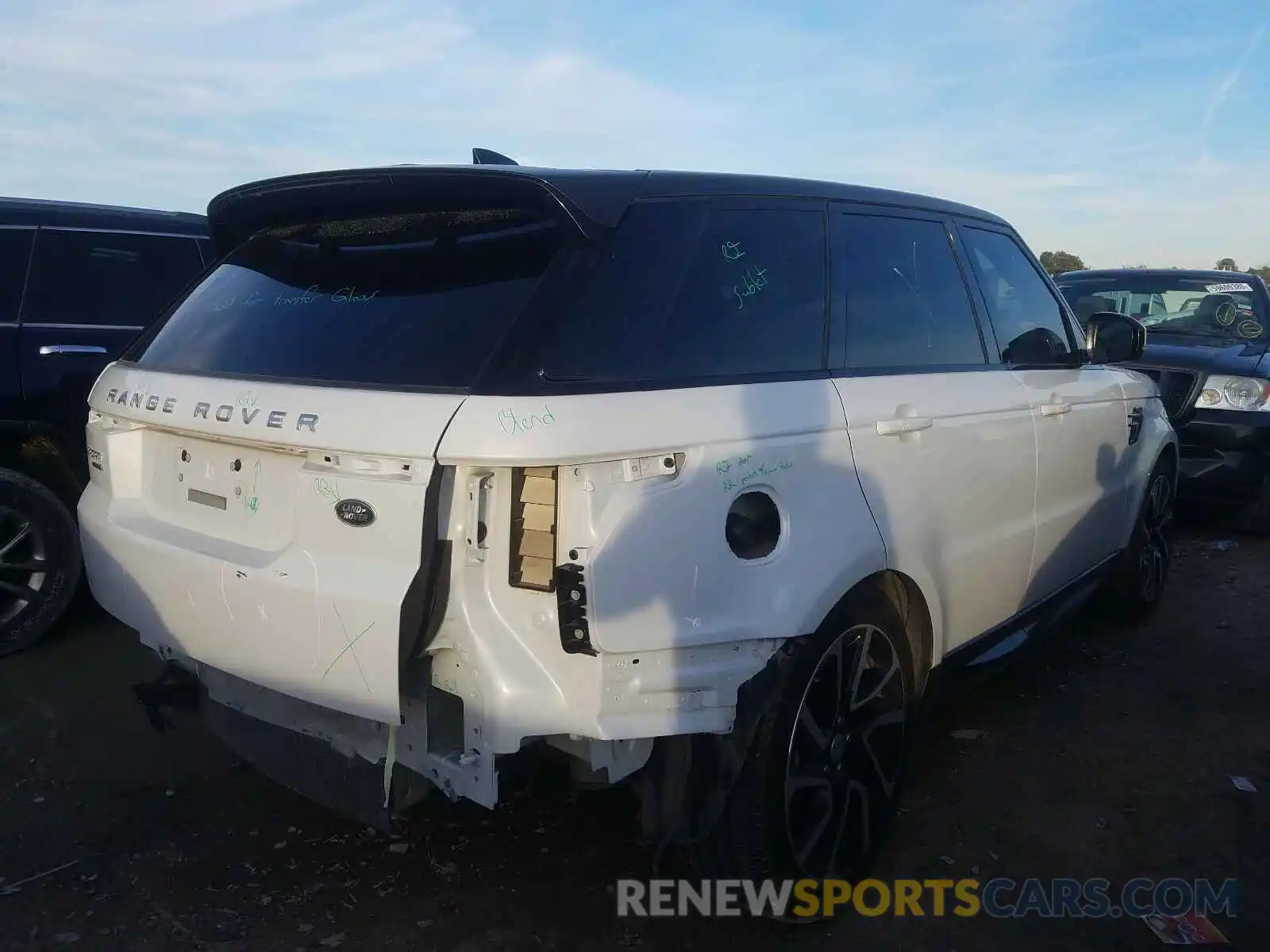4 Photograph of a damaged car SALWR2RV9KA834560 LAND ROVER RANGEROVER 2019