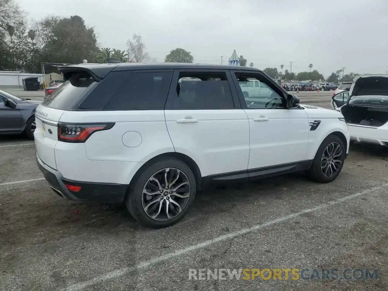 3 Photograph of a damaged car SALWR2RV9KA842061 LAND ROVER RANGEROVER 2019