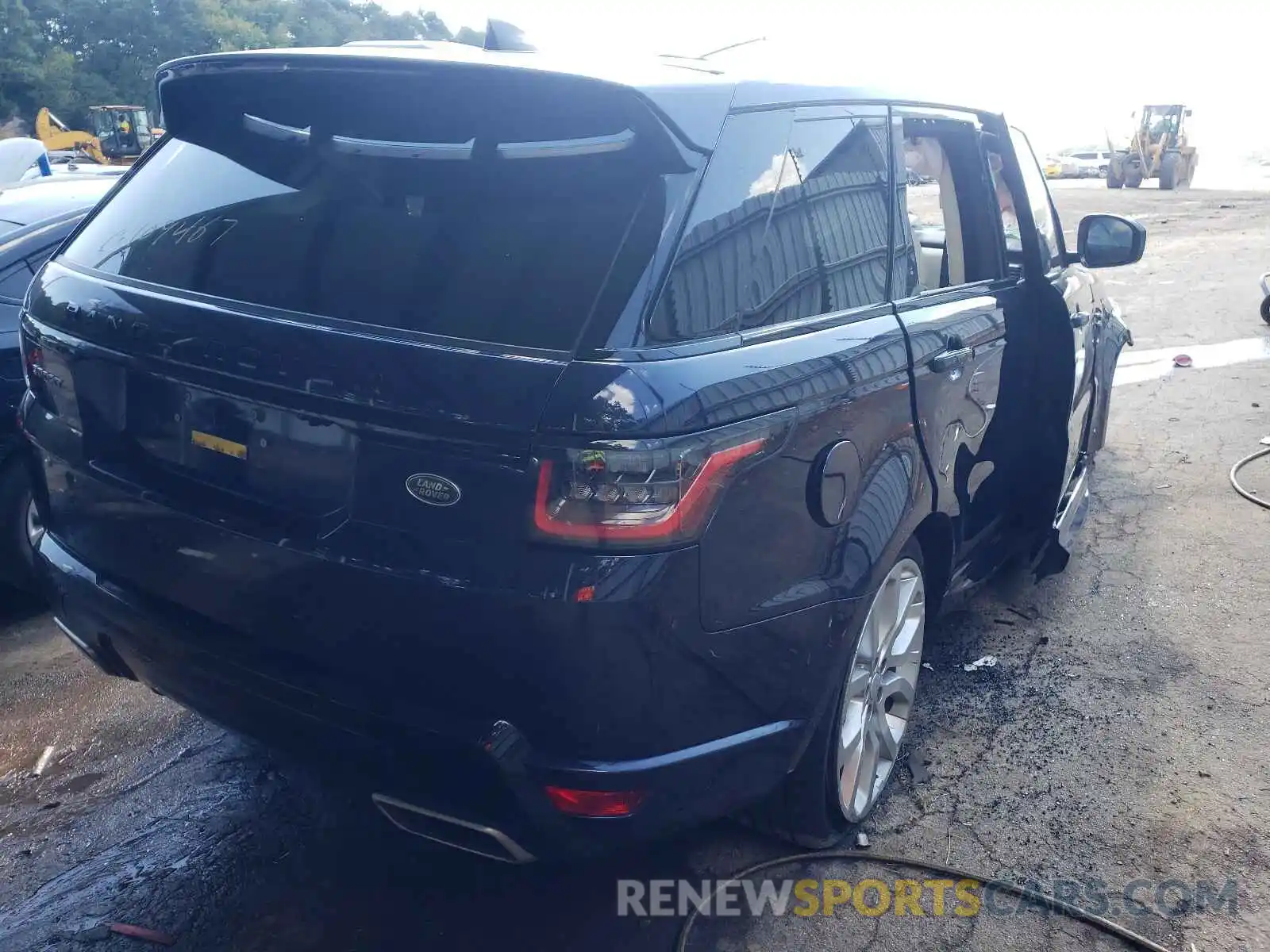 4 Photograph of a damaged car SALWV2SV0KA421156 LAND ROVER RANGEROVER 2019