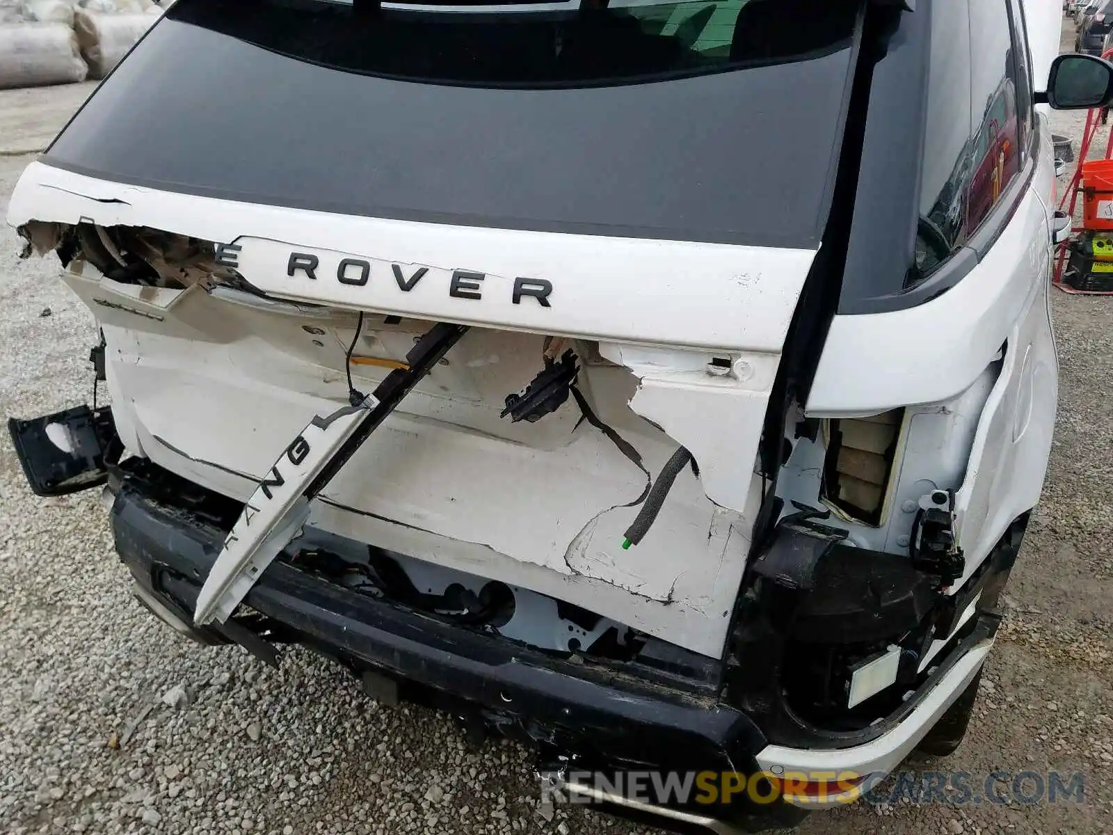 9 Photograph of a damaged car SALWV2SV5KA840362 LAND ROVER RANGEROVER 2019