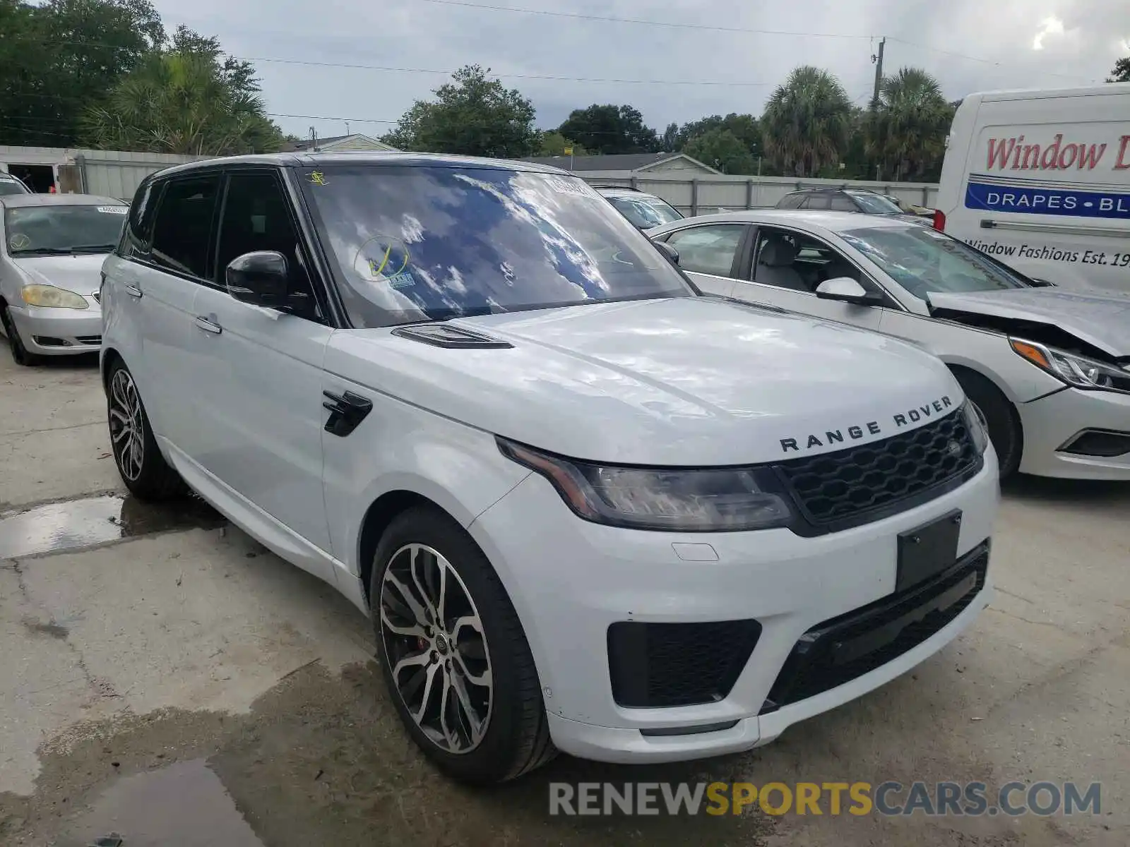 1 Photograph of a damaged car SALWV2SV8KA815505 LAND ROVER RANGEROVER 2019