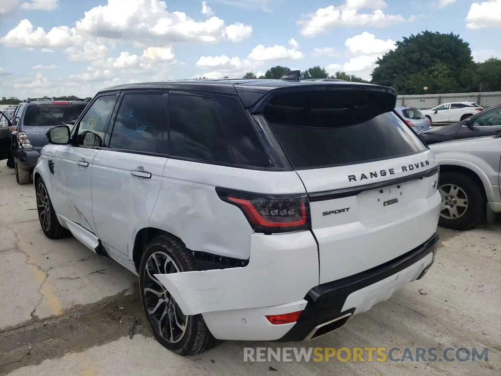 3 Photograph of a damaged car SALWV2SV8KA815505 LAND ROVER RANGEROVER 2019