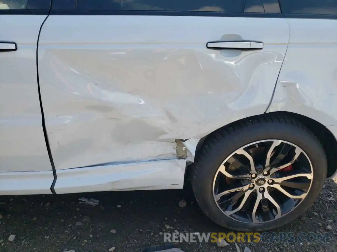 9 Photograph of a damaged car SALWV2SVXKA814369 LAND ROVER RANGEROVER 2019