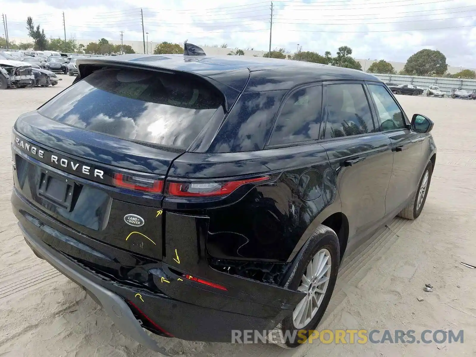 4 Photograph of a damaged car SALYA2EX0KA210752 LAND ROVER RANGEROVER 2019