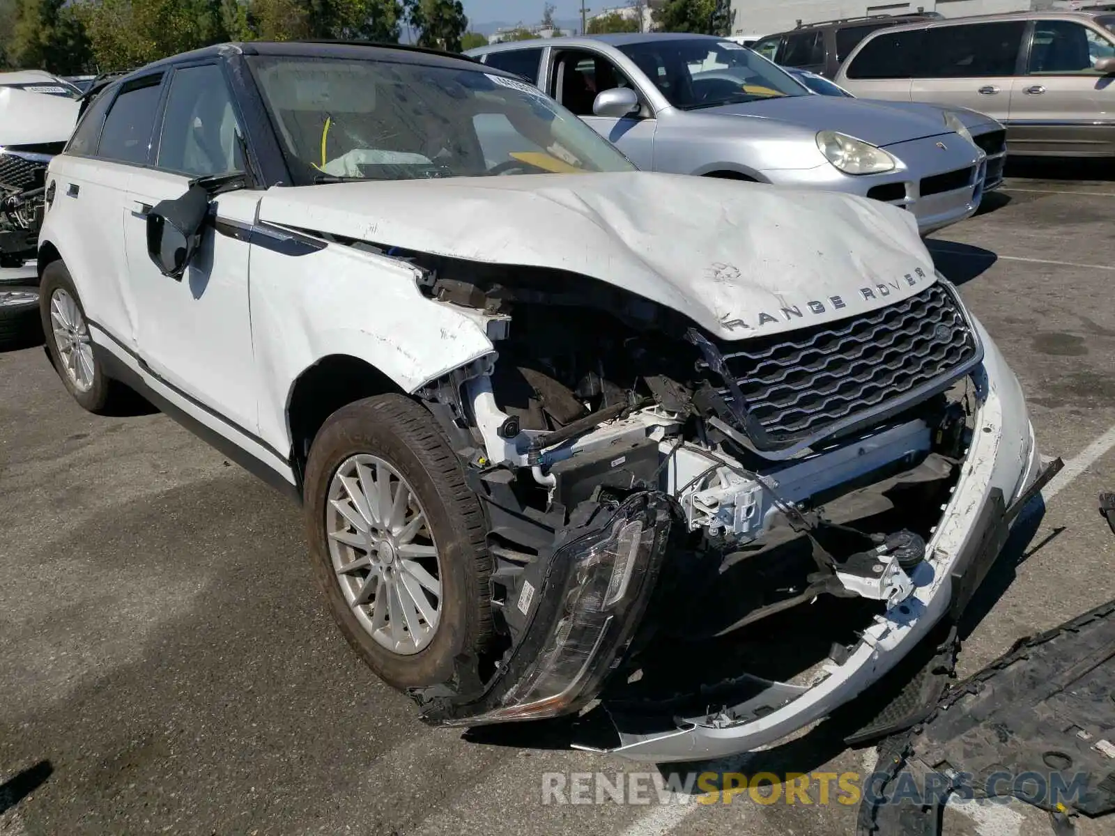 1 Photograph of a damaged car SALYA2EX3KA217730 LAND ROVER RANGEROVER 2019