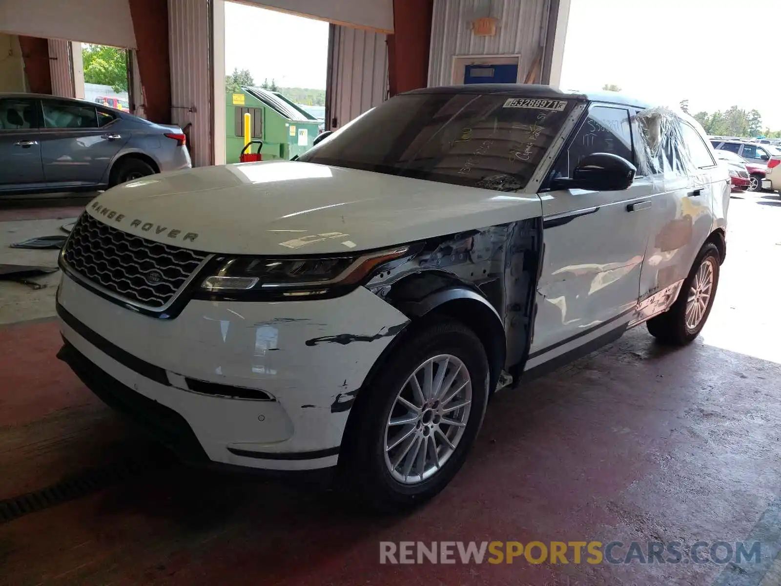 2 Фотография поврежденного автомобиля SALYA2EX4KA214612 LAND ROVER RANGEROVER 2019