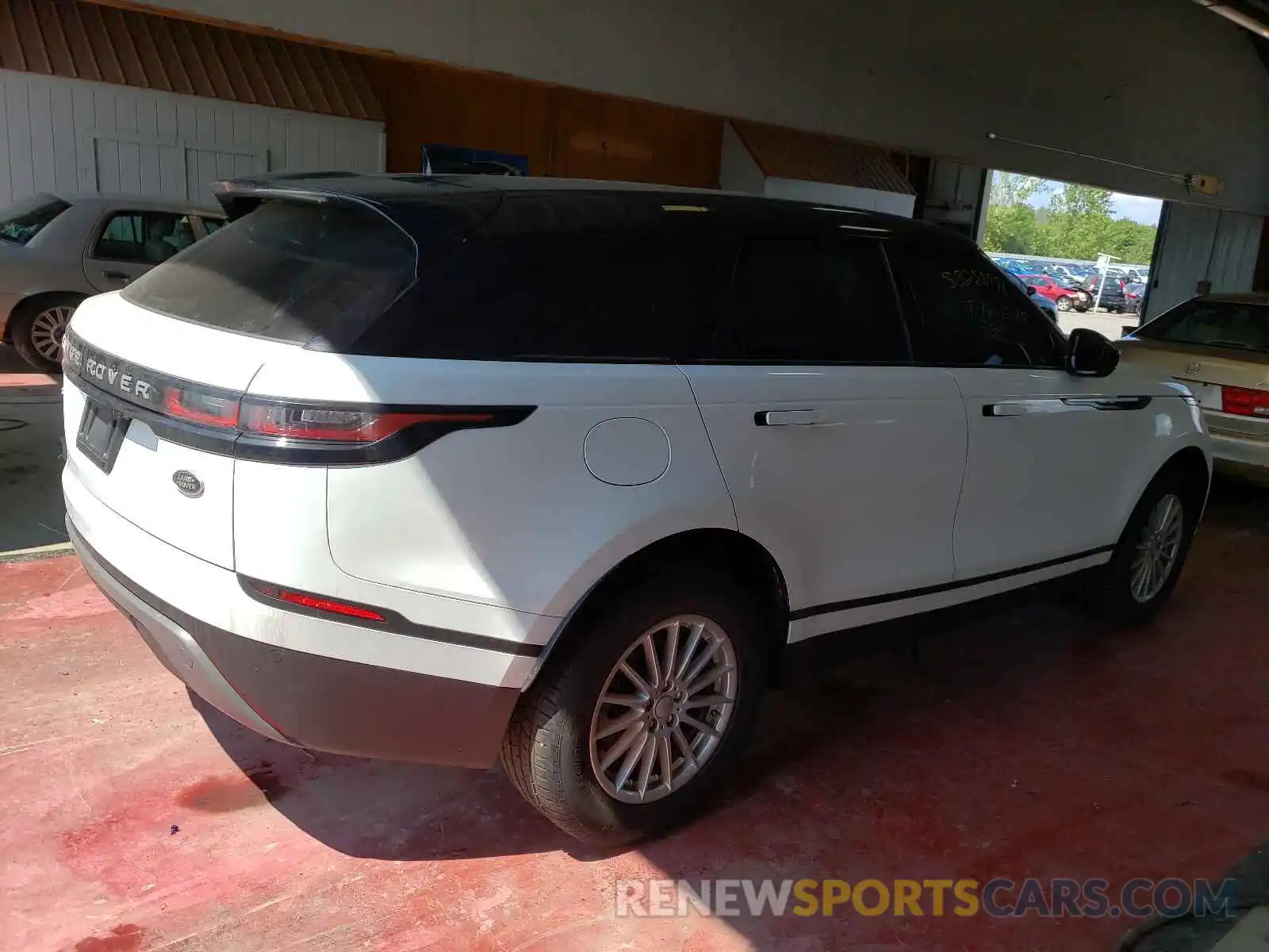 4 Фотография поврежденного автомобиля SALYA2EX4KA214612 LAND ROVER RANGEROVER 2019