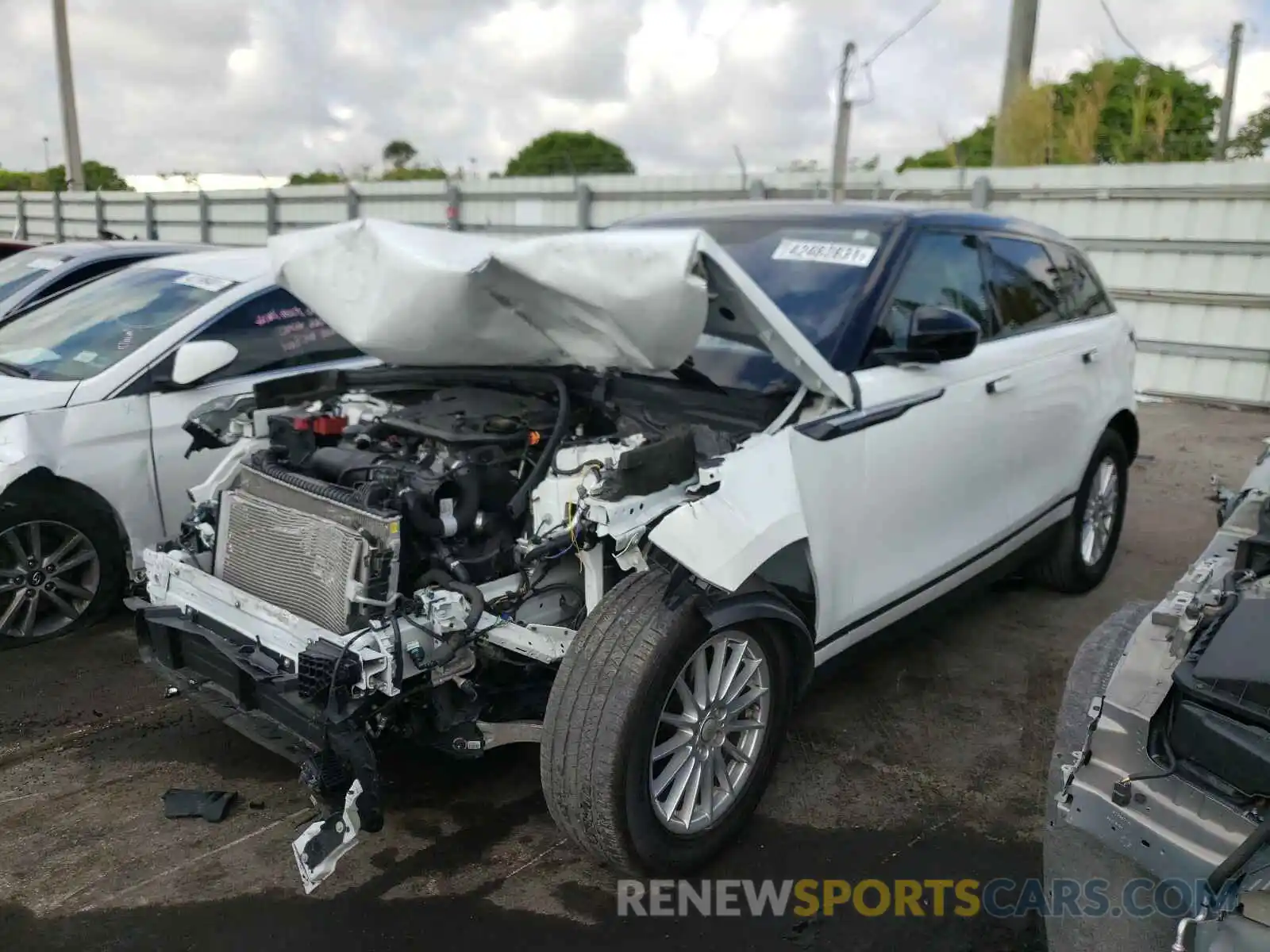 2 Photograph of a damaged car SALYA2EX9KA214685 LAND ROVER RANGEROVER 2019