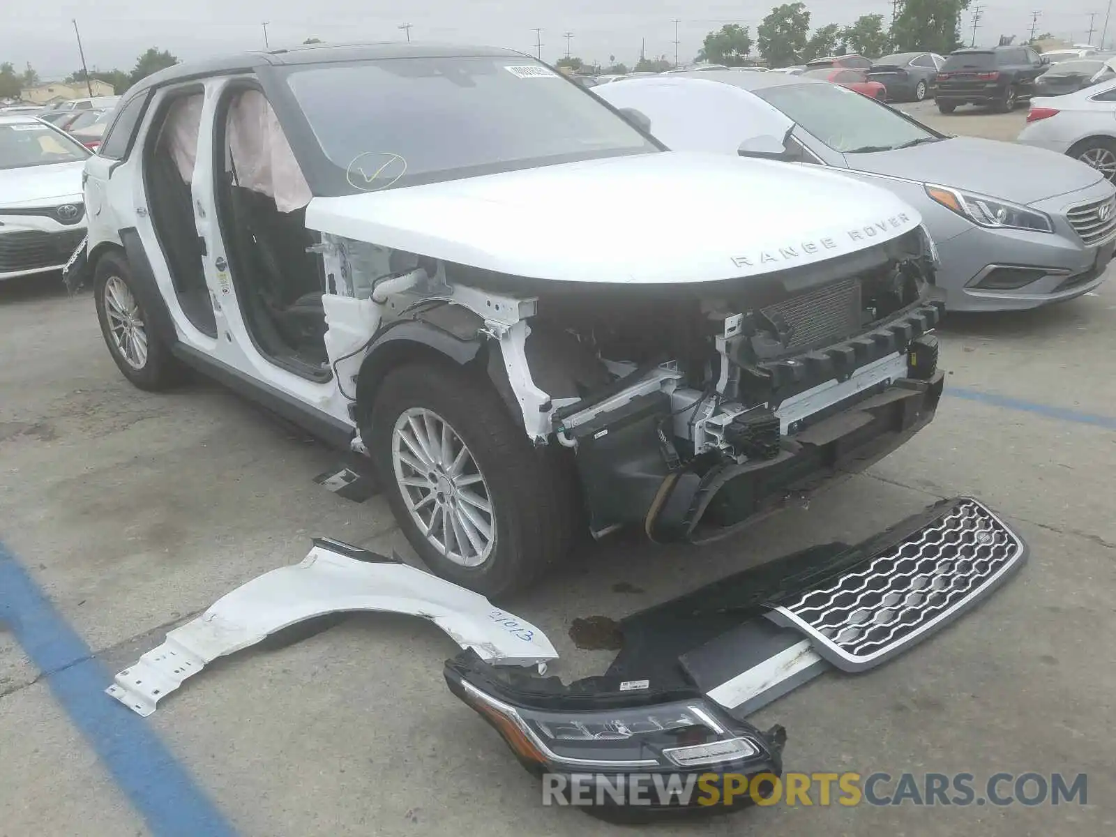 1 Photograph of a damaged car SALYA2EXXKA217126 LAND ROVER RANGEROVER 2019