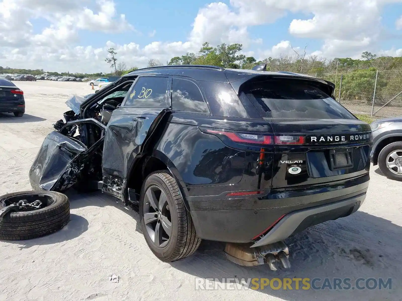 3 Photograph of a damaged car SALYB2EN9KA227223 LAND ROVER RANGEROVER 2019