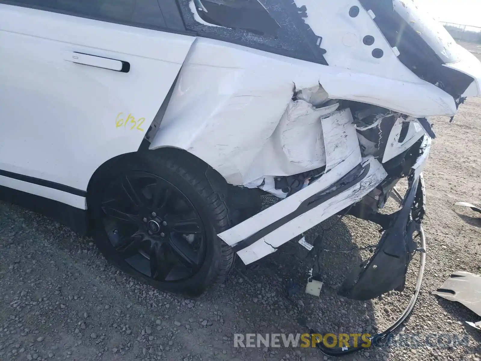 10 Photograph of a damaged car SALYB2EX0KA213647 LAND ROVER RANGEROVER 2019