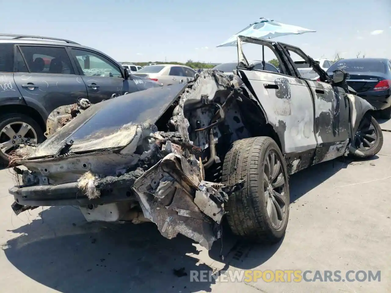 4 Photograph of a damaged car SALYB2EX2KA212175 LAND ROVER RANGEROVER 2019