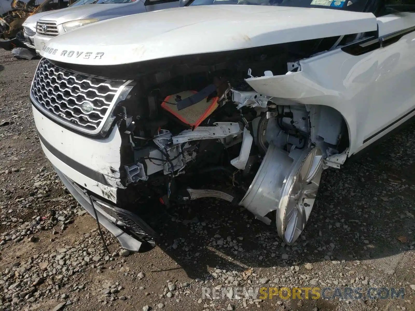 9 Фотография поврежденного автомобиля SALYB2EX2KA225265 LAND ROVER RANGEROVER 2019