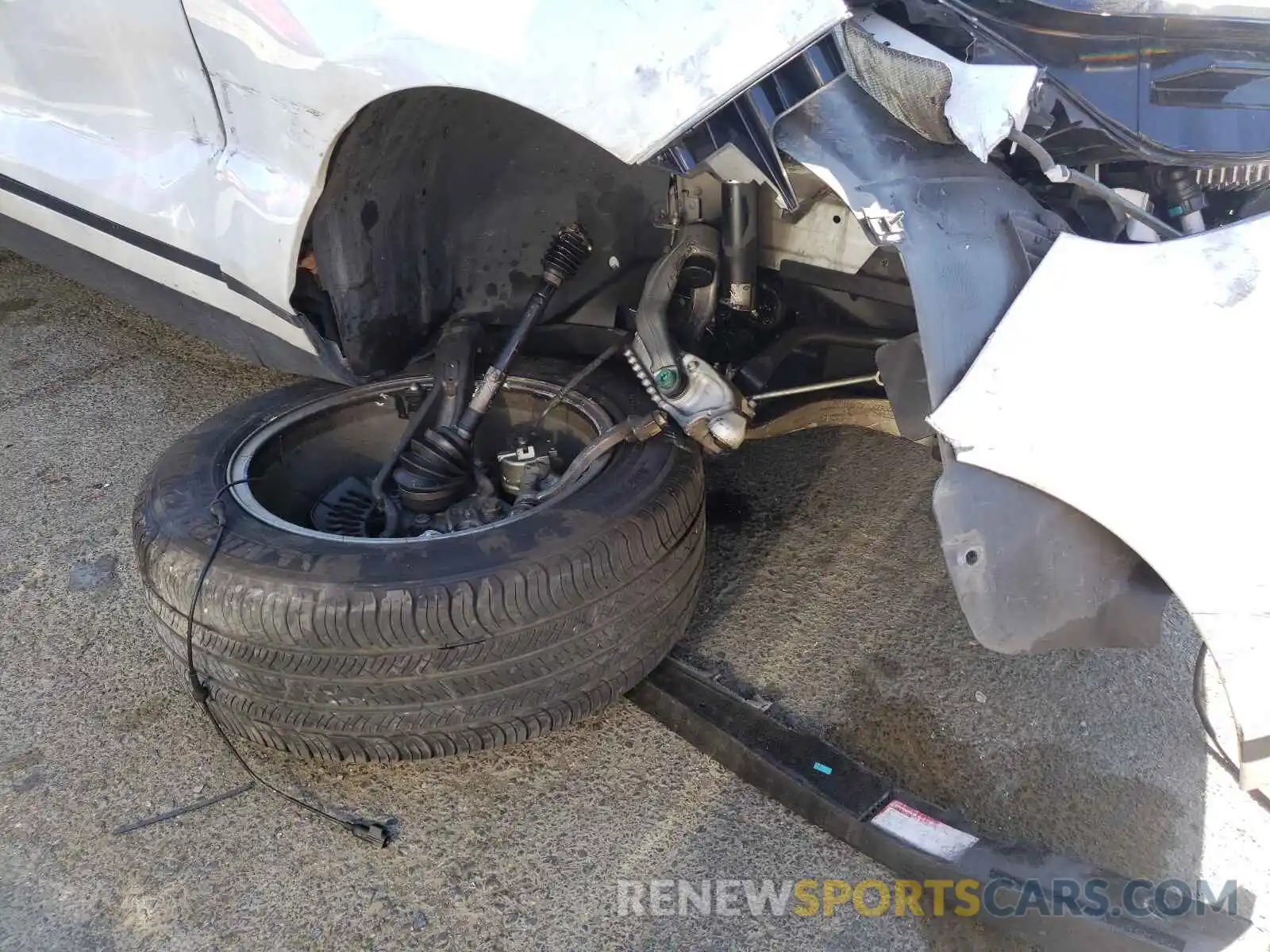 9 Photograph of a damaged car SALYB2EX4KA779858 LAND ROVER RANGEROVER 2019