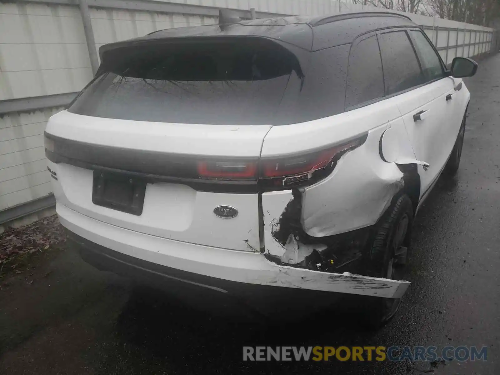 4 Photograph of a damaged car SALYB2EX6KA203737 LAND ROVER RANGEROVER 2019