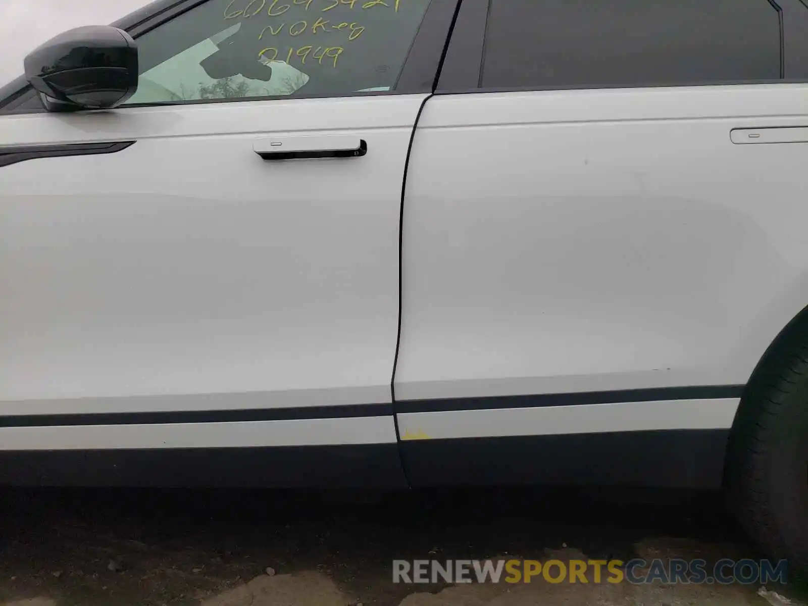 9 Photograph of a damaged car SALYB2EX6KA208954 LAND ROVER RANGEROVER 2019