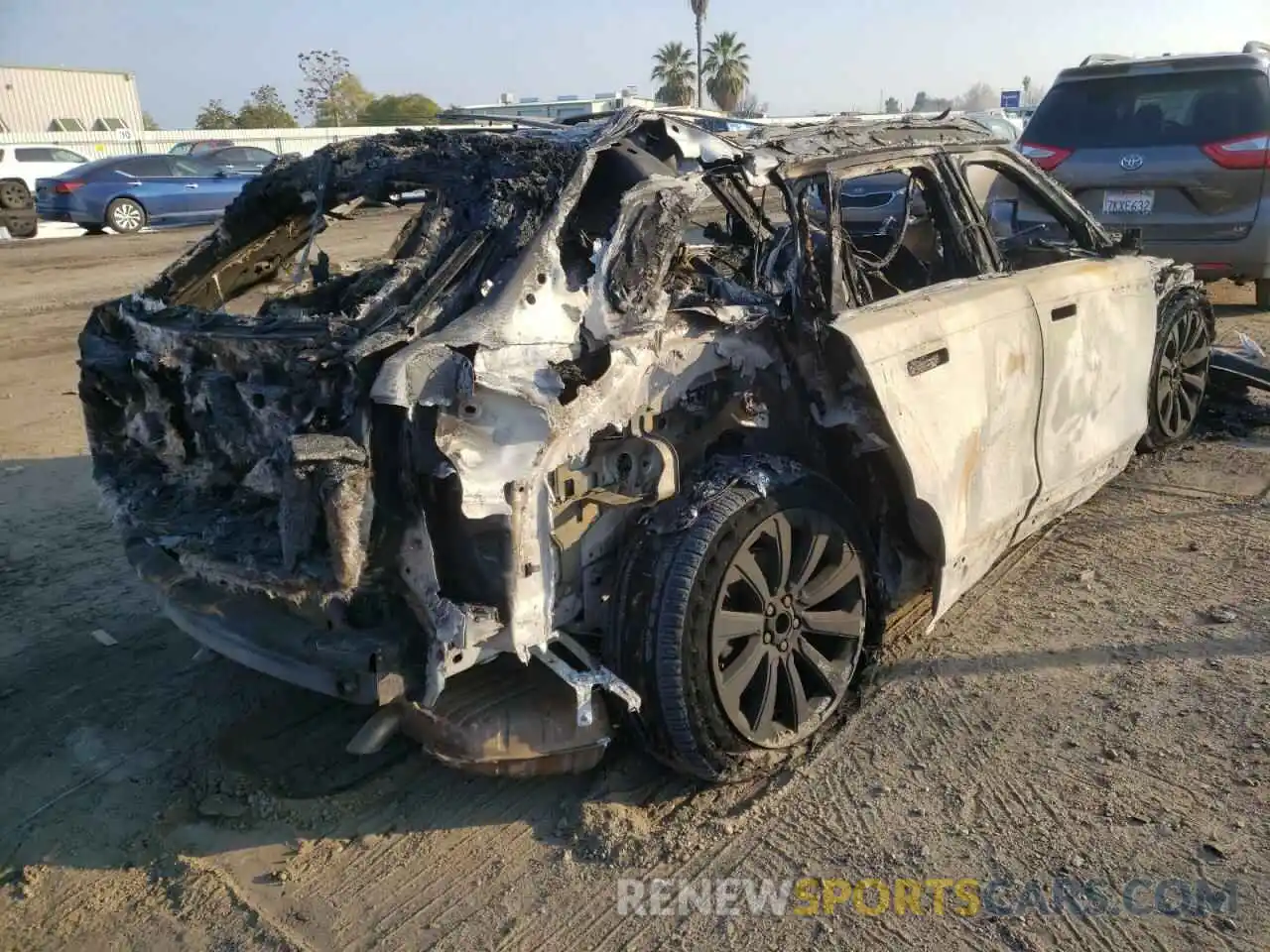 4 Photograph of a damaged car SALYB2EX6KA235412 LAND ROVER RANGEROVER 2019