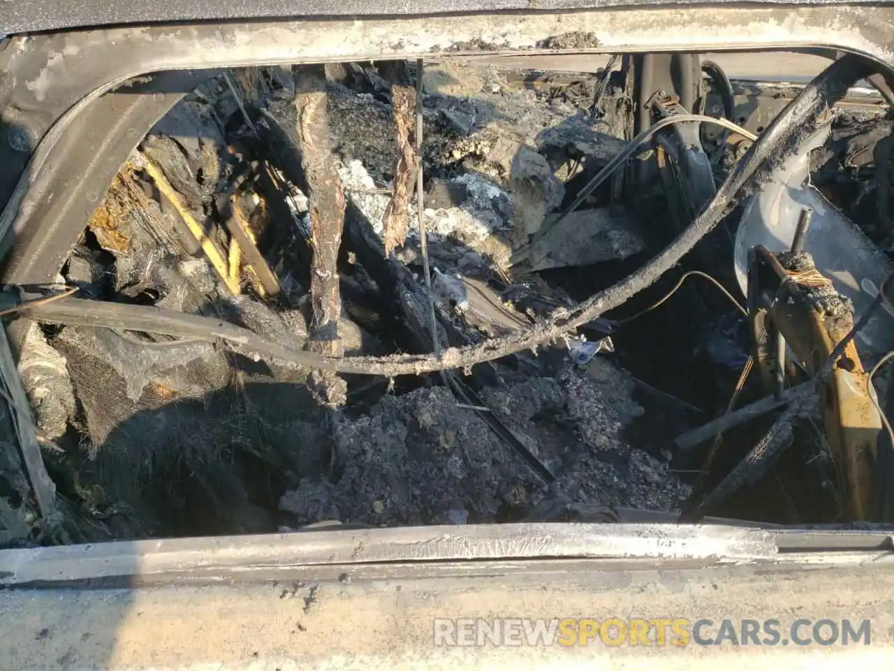 6 Photograph of a damaged car SALYB2EX6KA235412 LAND ROVER RANGEROVER 2019