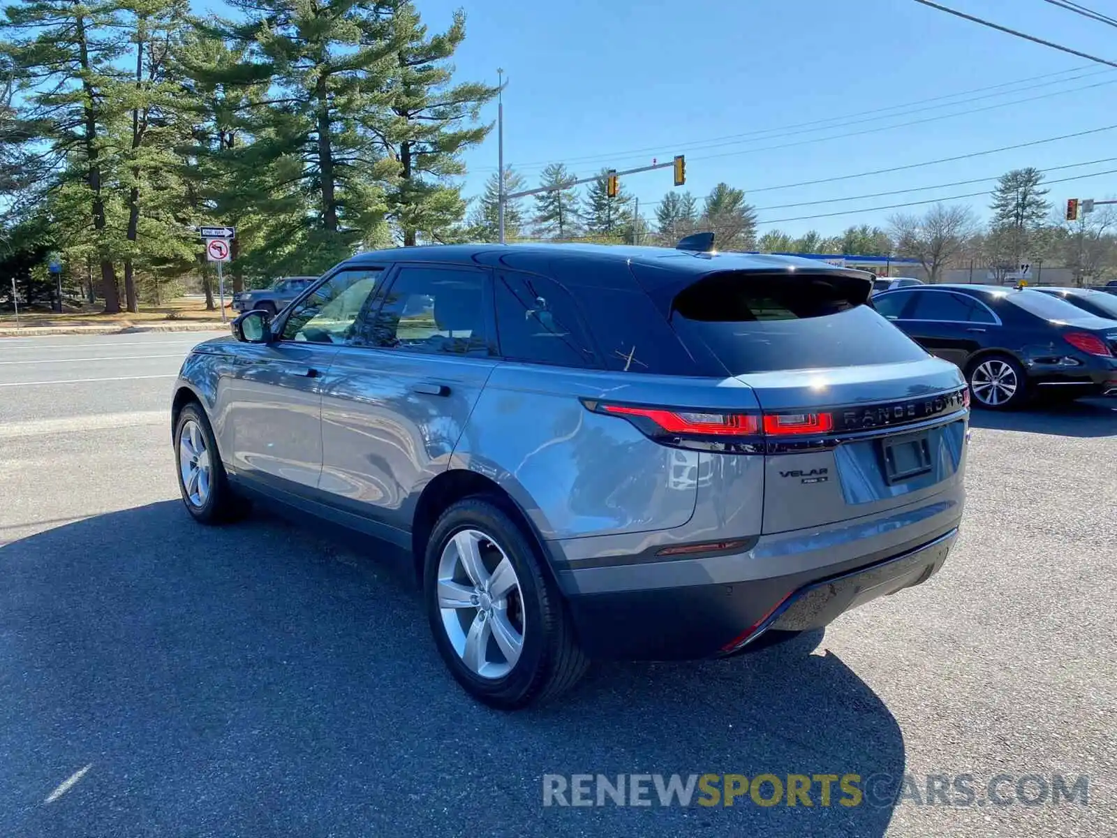 3 Photograph of a damaged car SALYB2EX7KA781491 LAND ROVER RANGEROVER 2019