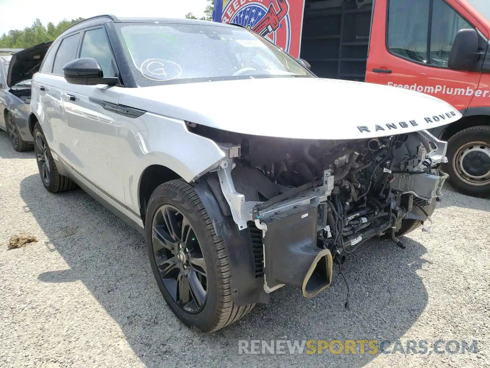 1 Photograph of a damaged car SALYB2EX8KA218949 LAND ROVER RANGEROVER 2019