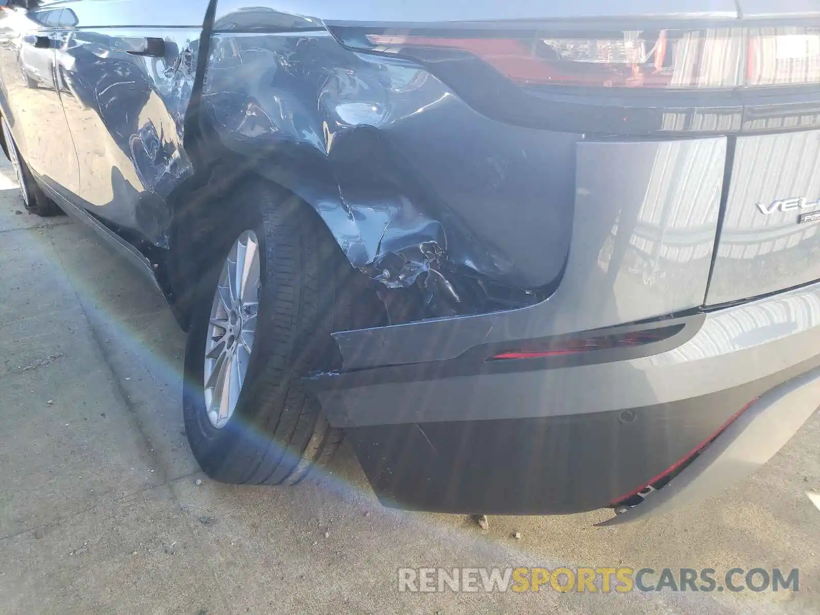 9 Photograph of a damaged car SALYB2EX9KA793366 LAND ROVER RANGEROVER 2019