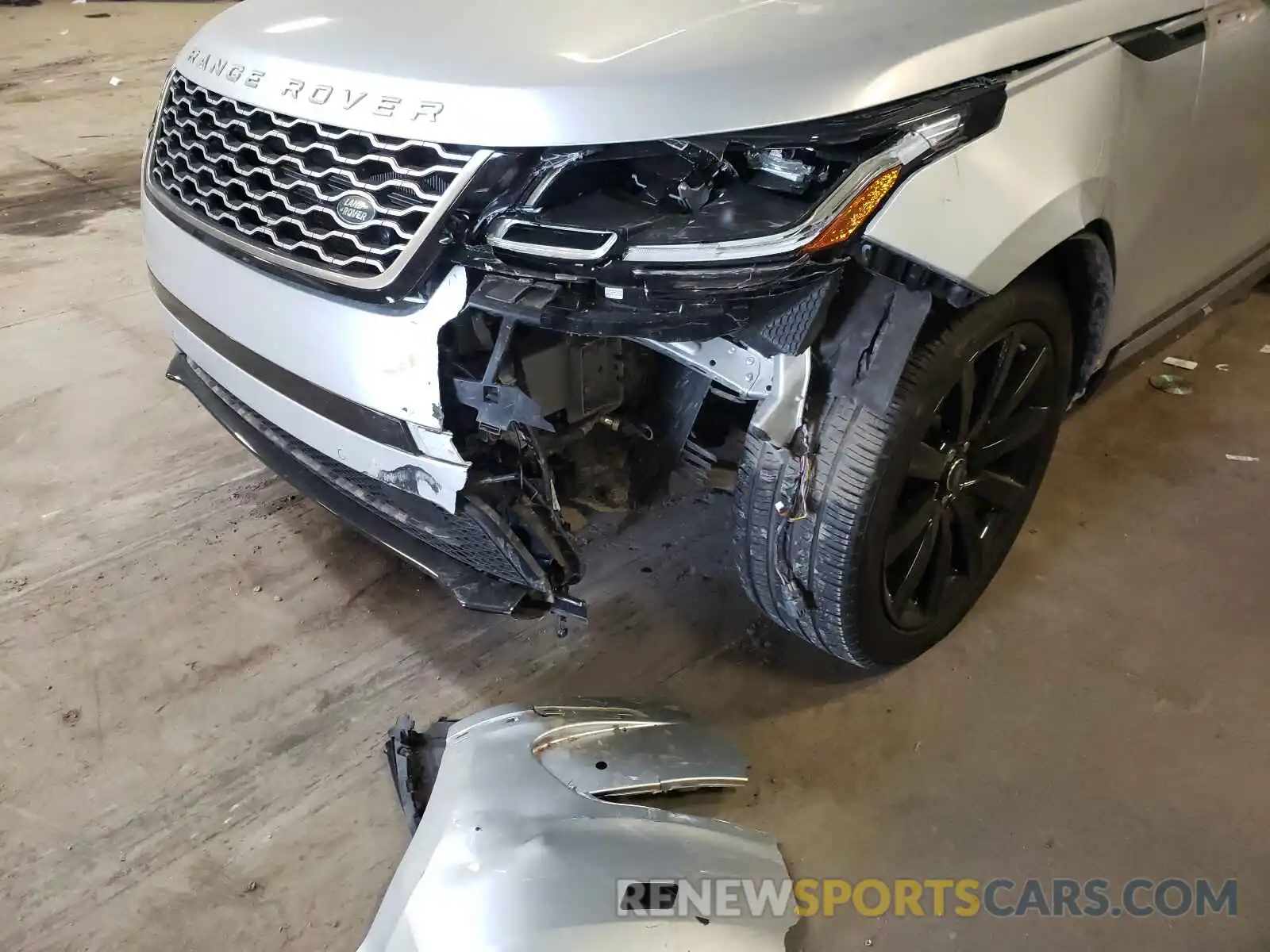 9 Photograph of a damaged car SALYB2EXXKA202543 LAND ROVER RANGEROVER 2019