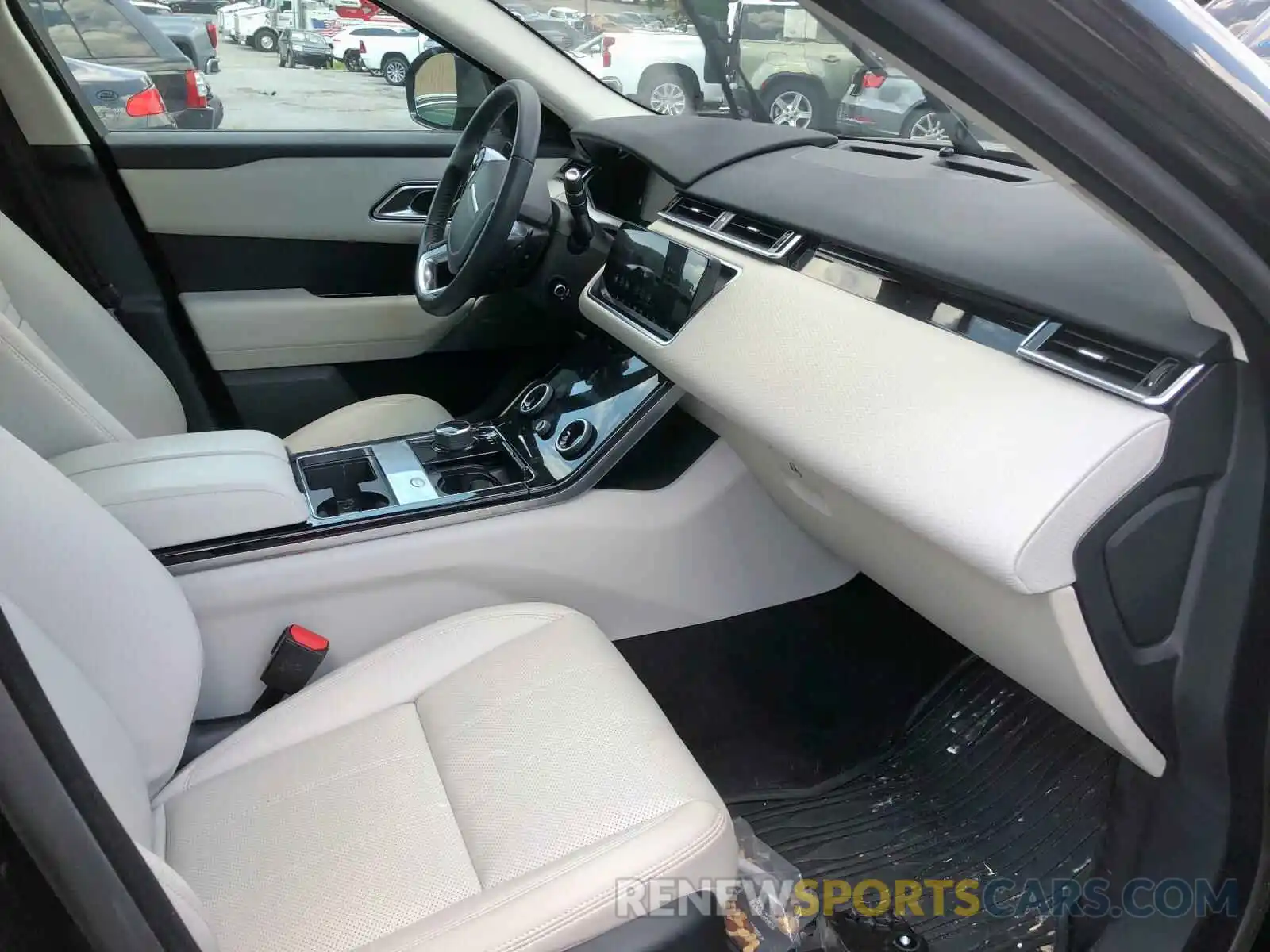 5 Photograph of a damaged car SALYB2FV5KA211003 LAND ROVER RANGEROVER 2019