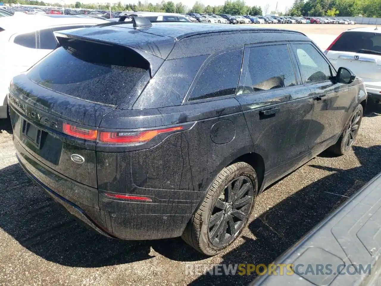 4 Photograph of a damaged car SALYL2EN1KA218111 LAND ROVER RANGEROVER 2019