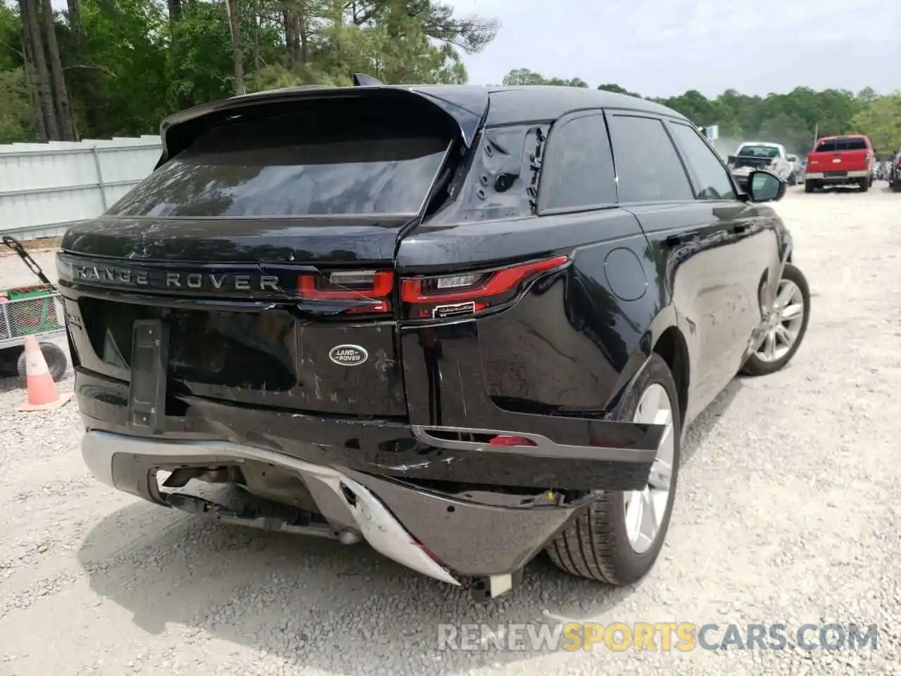 4 Photograph of a damaged car SALYL2EX0KA234088 LAND ROVER RANGEROVER 2019