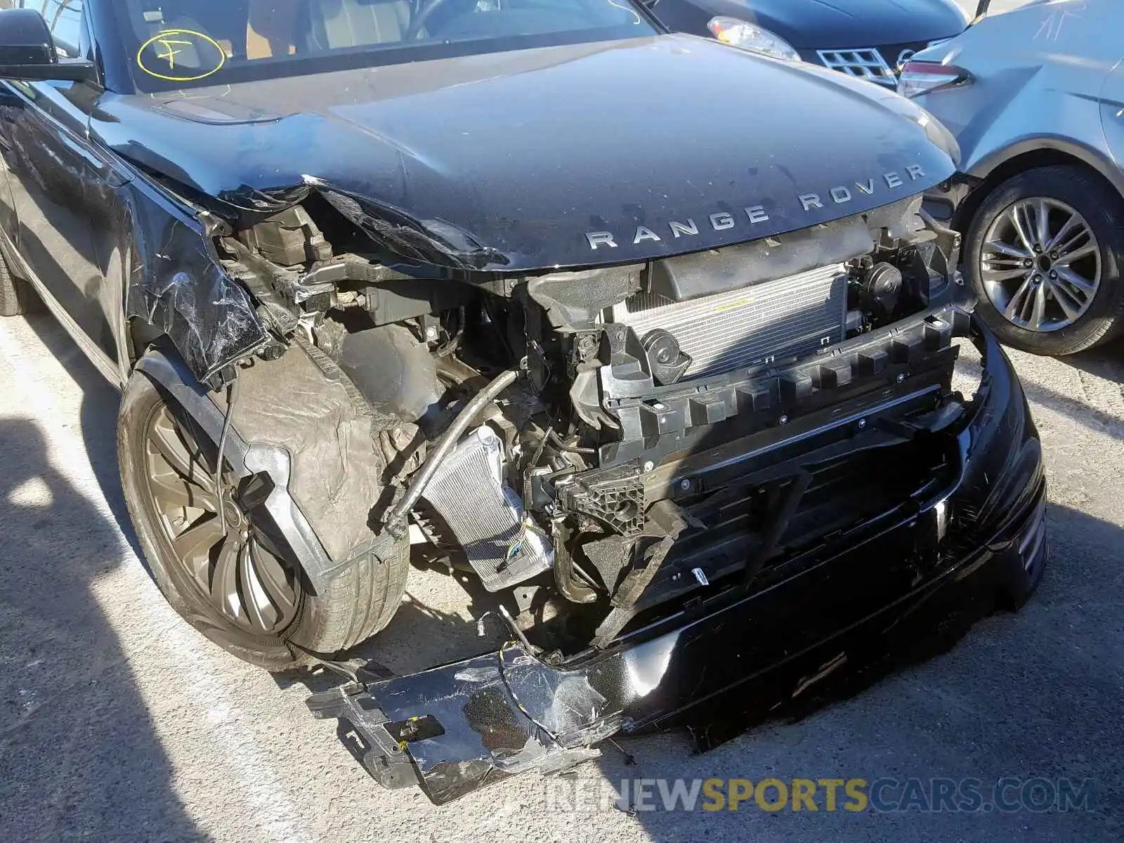 9 Photograph of a damaged car SALYL2EX0KA236388 LAND ROVER RANGEROVER 2019