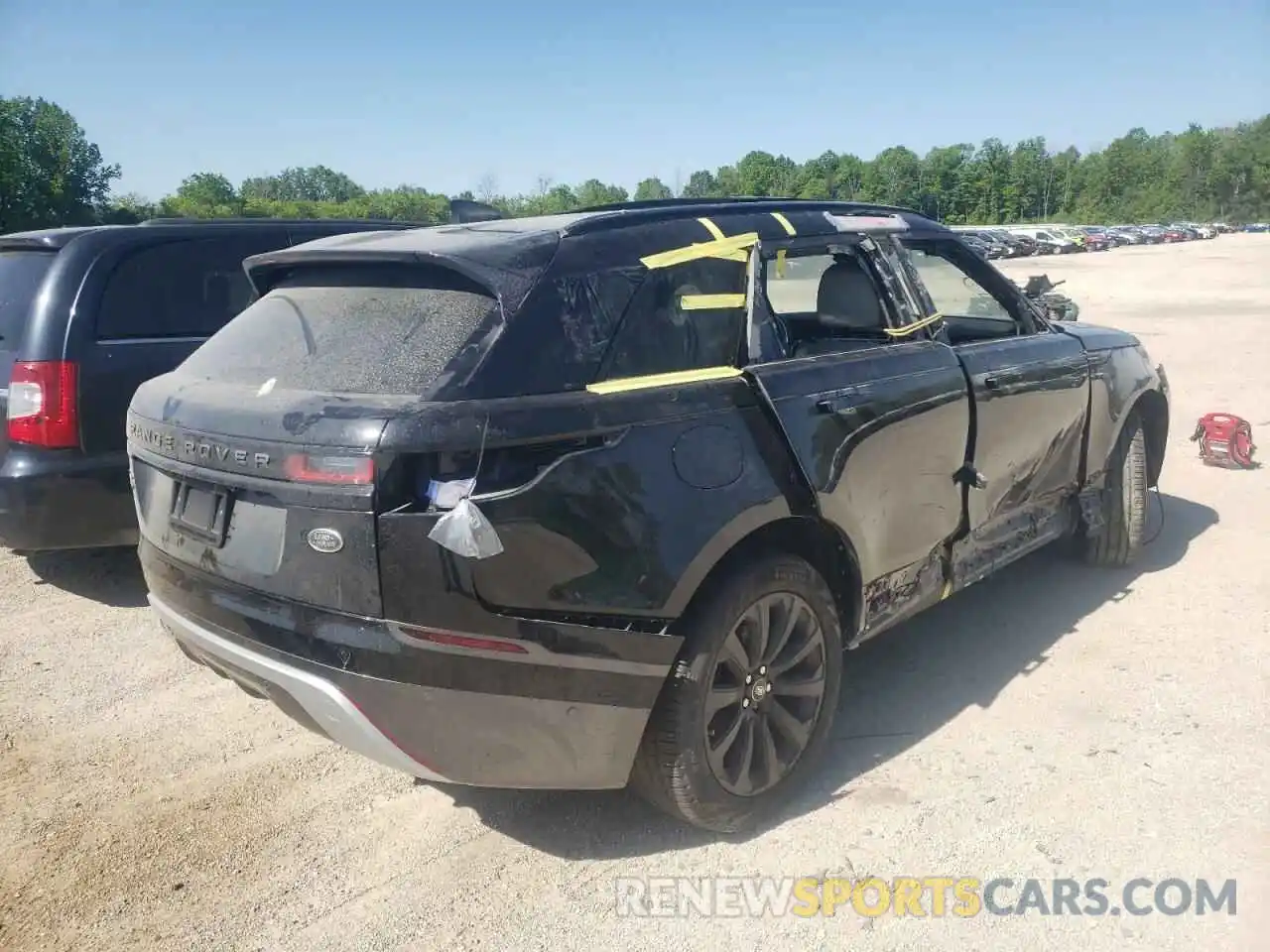 4 Photograph of a damaged car SALYL2EX0KA782351 LAND ROVER RANGEROVER 2019