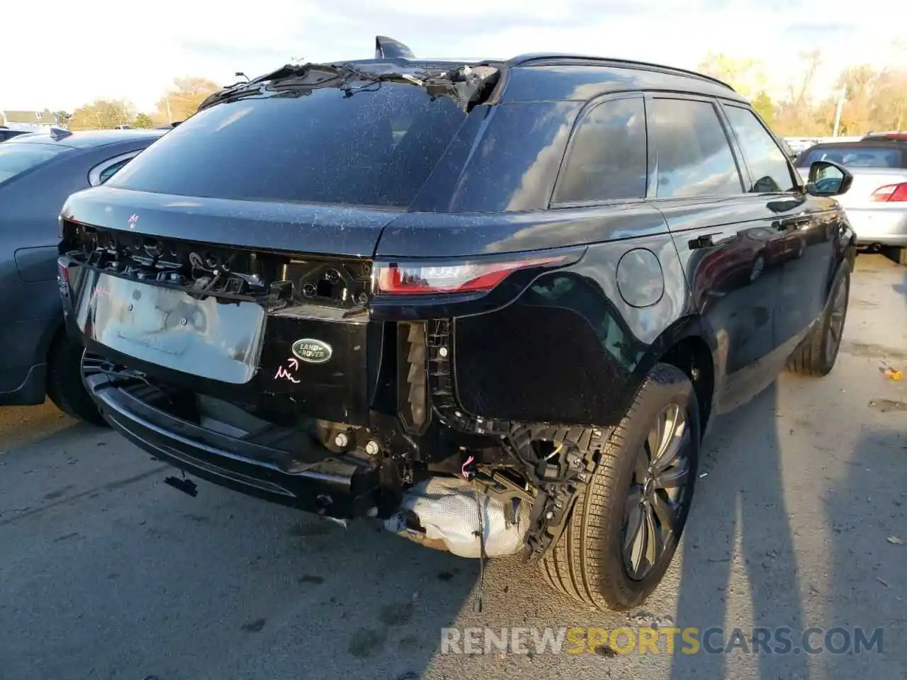 4 Photograph of a damaged car SALYL2EX0KA788036 LAND ROVER RANGEROVER 2019