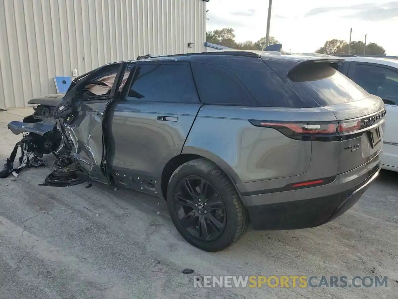 2 Photograph of a damaged car SALYL2EX1KA228297 LAND ROVER RANGEROVER 2019