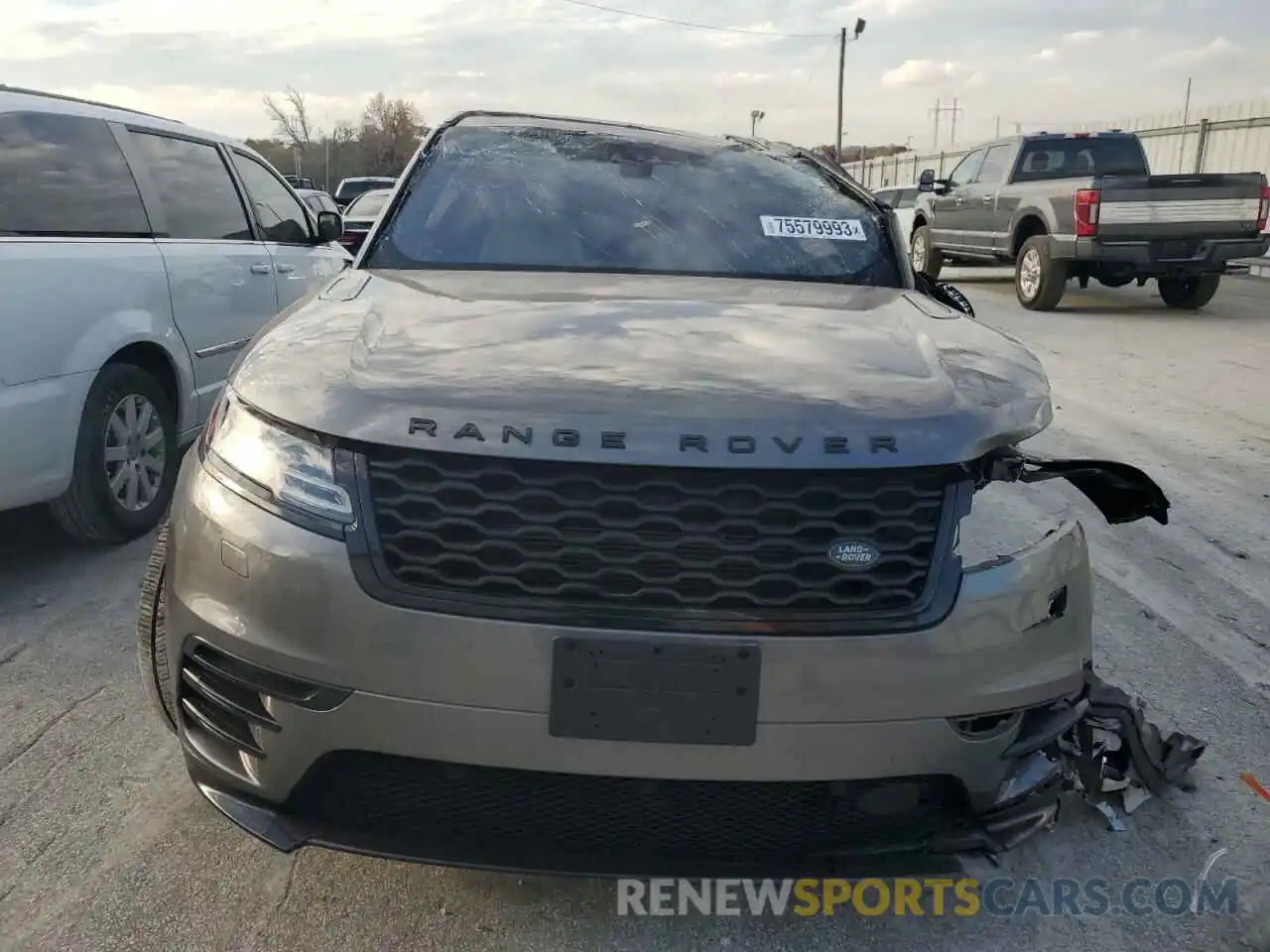 5 Photograph of a damaged car SALYL2EX1KA228297 LAND ROVER RANGEROVER 2019