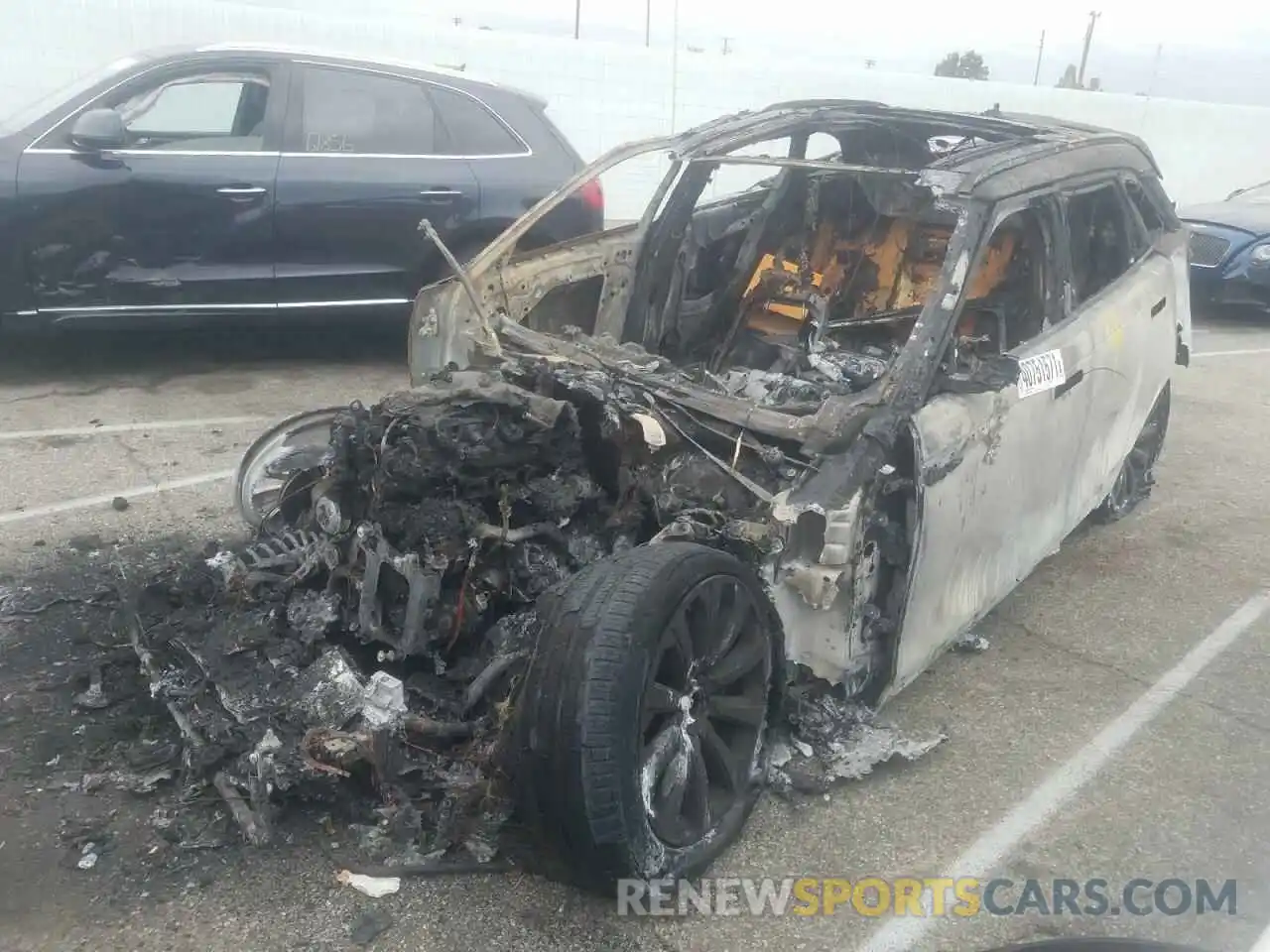 2 Фотография поврежденного автомобиля SALYL2EX2KA206292 LAND ROVER RANGEROVER 2019