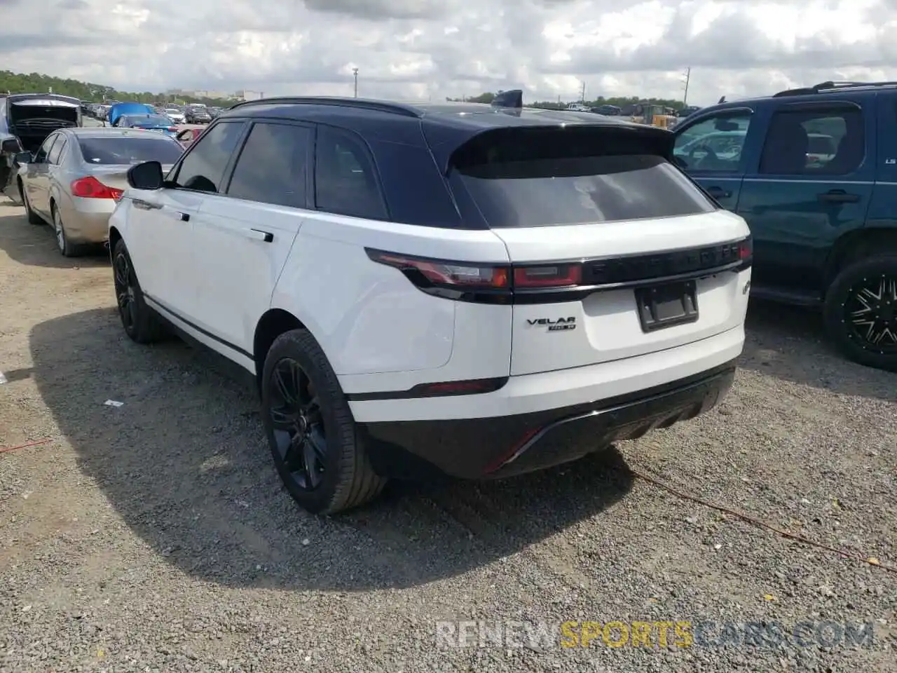 3 Photograph of a damaged car SALYL2EX2KA228468 LAND ROVER RANGEROVER 2019