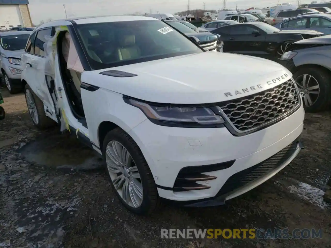 1 Photograph of a damaged car SALYL2EX2KA233279 LAND ROVER RANGEROVER 2019