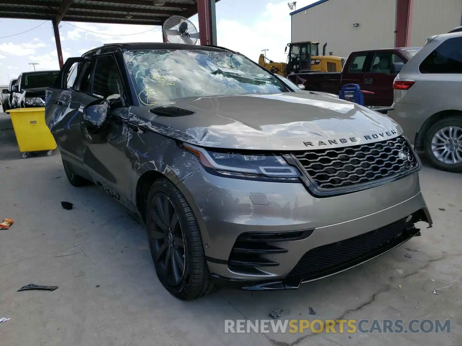 1 Photograph of a damaged car SALYL2EX3KA212442 LAND ROVER RANGEROVER 2019