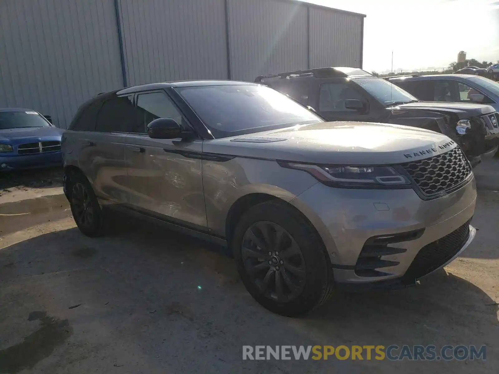 1 Photograph of a damaged car SALYL2EX3KA217110 LAND ROVER RANGEROVER 2019