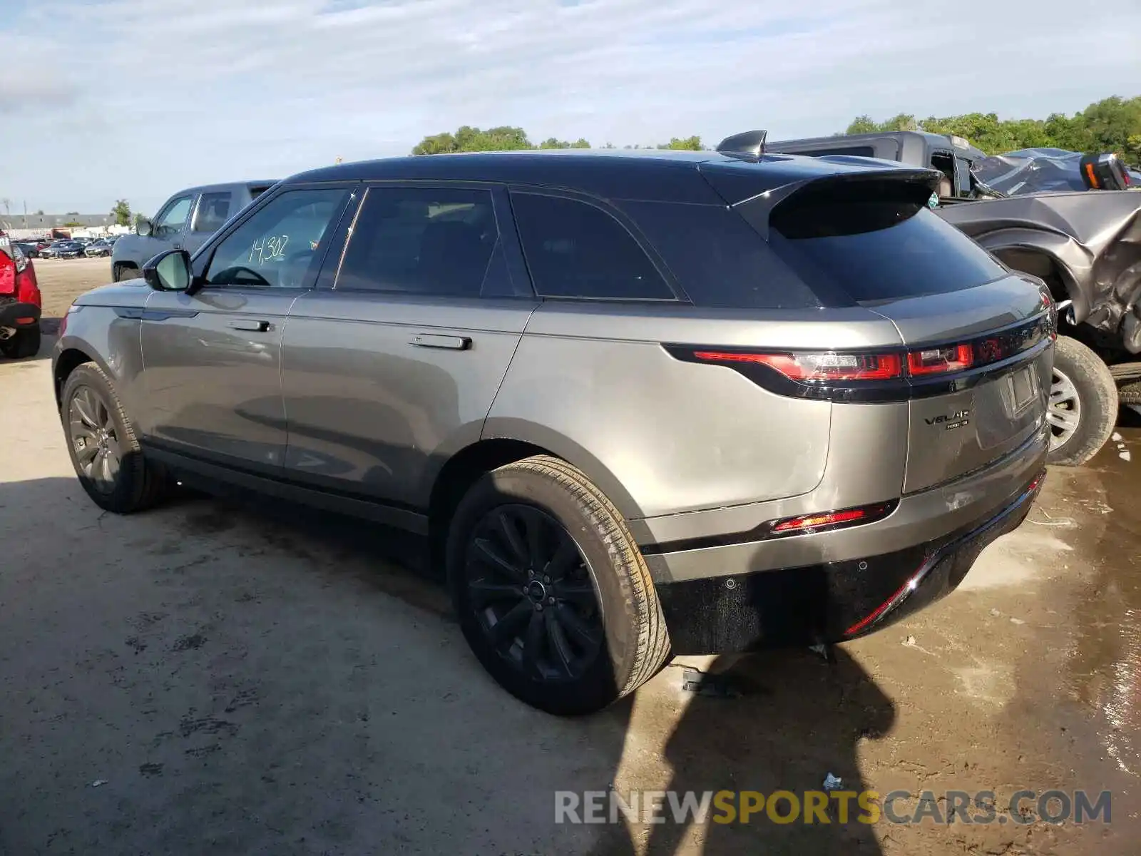 3 Photograph of a damaged car SALYL2EX3KA217110 LAND ROVER RANGEROVER 2019