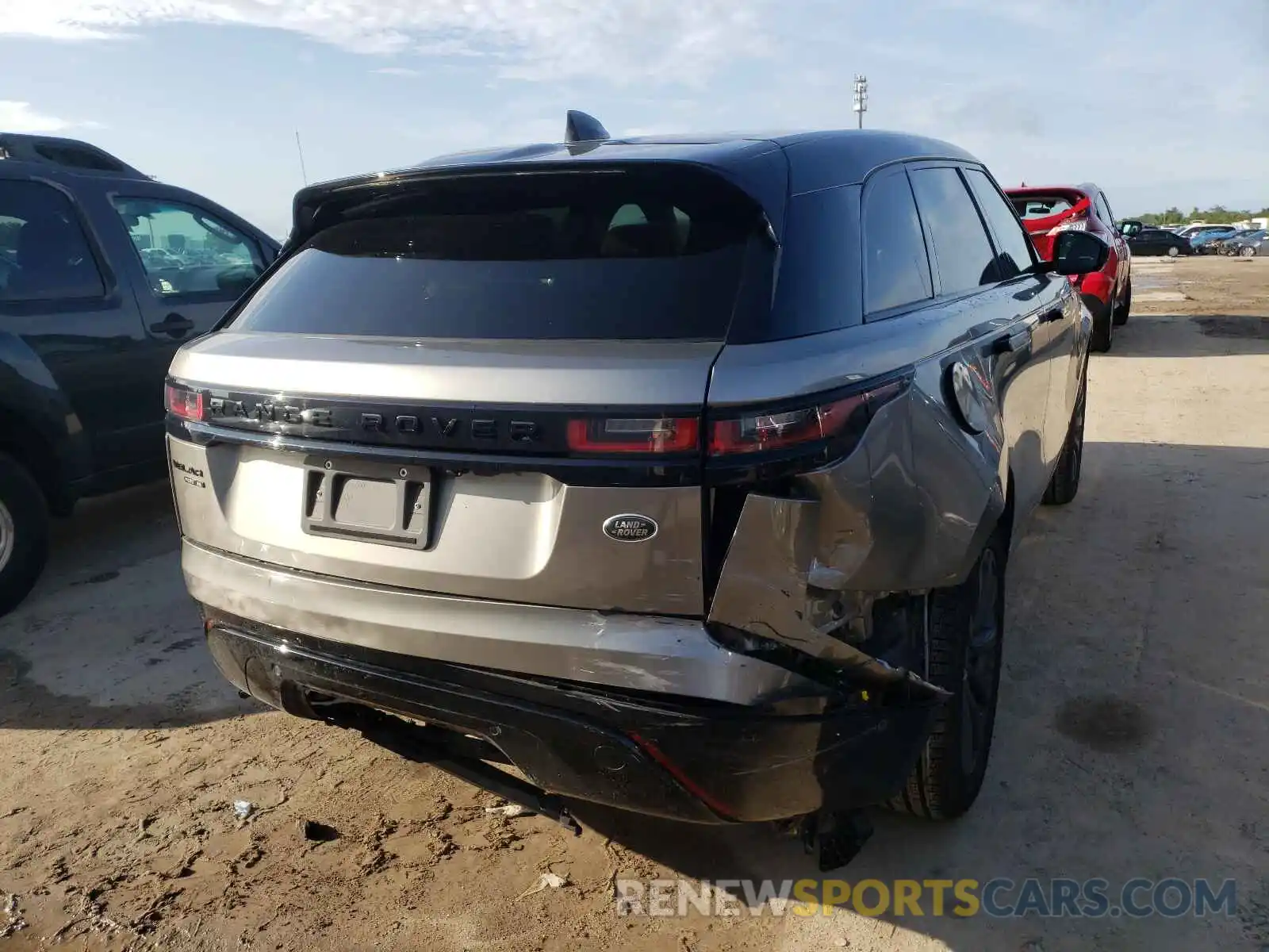 9 Photograph of a damaged car SALYL2EX3KA217110 LAND ROVER RANGEROVER 2019