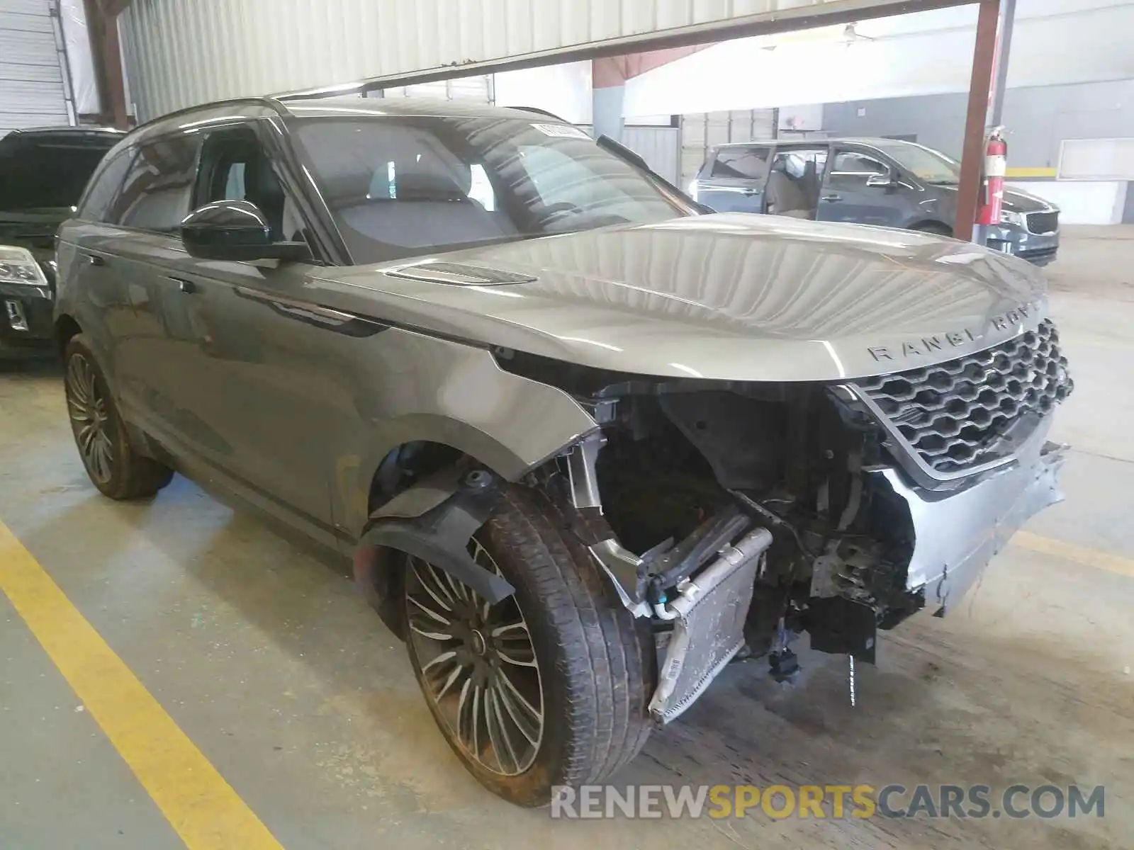 1 Photograph of a damaged car SALYL2EX3KA779122 LAND ROVER RANGEROVER 2019