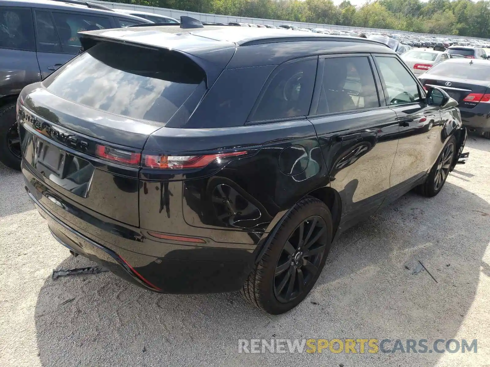 4 Photograph of a damaged car SALYL2EX3KA780562 LAND ROVER RANGEROVER 2019