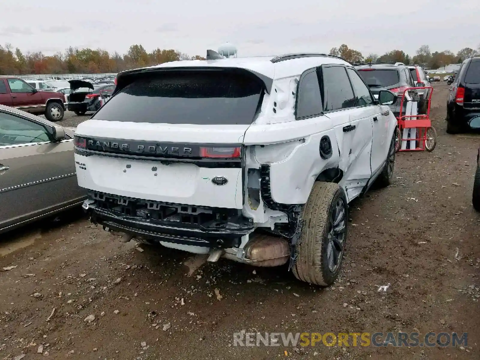 4 Фотография поврежденного автомобиля SALYL2EX3KA780691 LAND ROVER RANGEROVER 2019