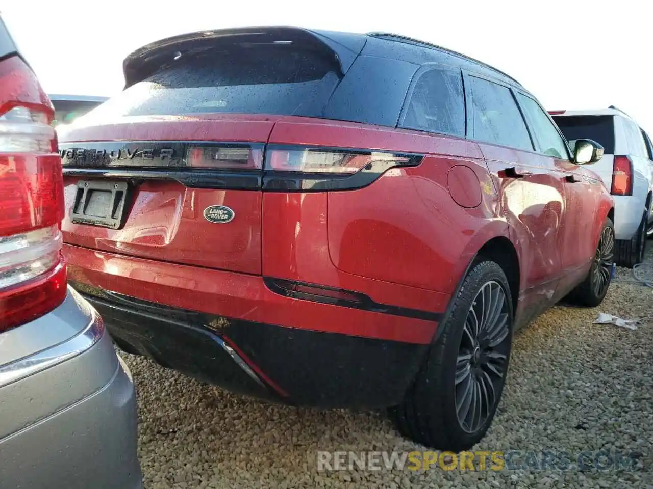 4 Photograph of a damaged car SALYL2EX4KA208951 LAND ROVER RANGEROVER 2019