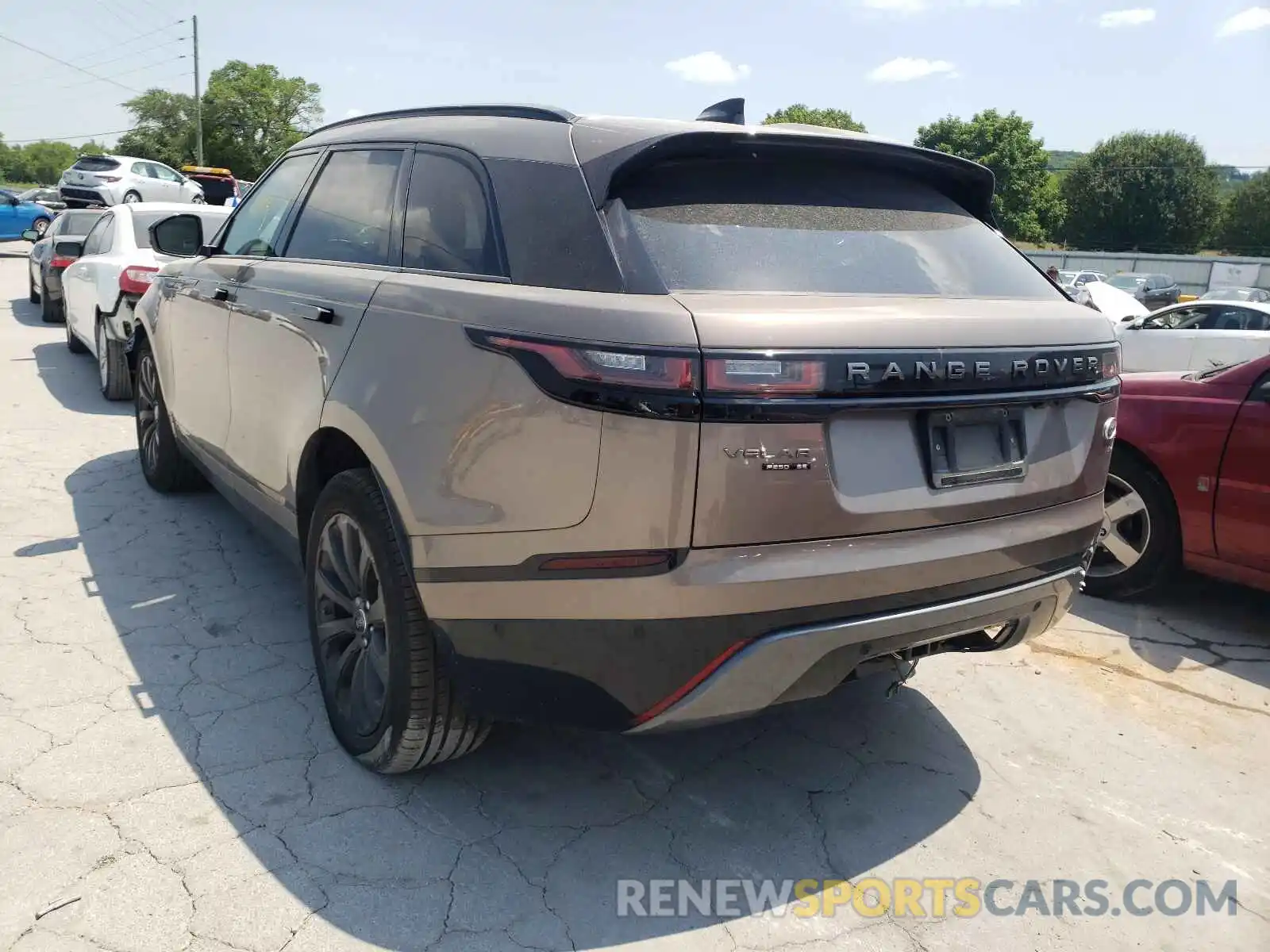 3 Photograph of a damaged car SALYL2EX4KA211574 LAND ROVER RANGEROVER 2019