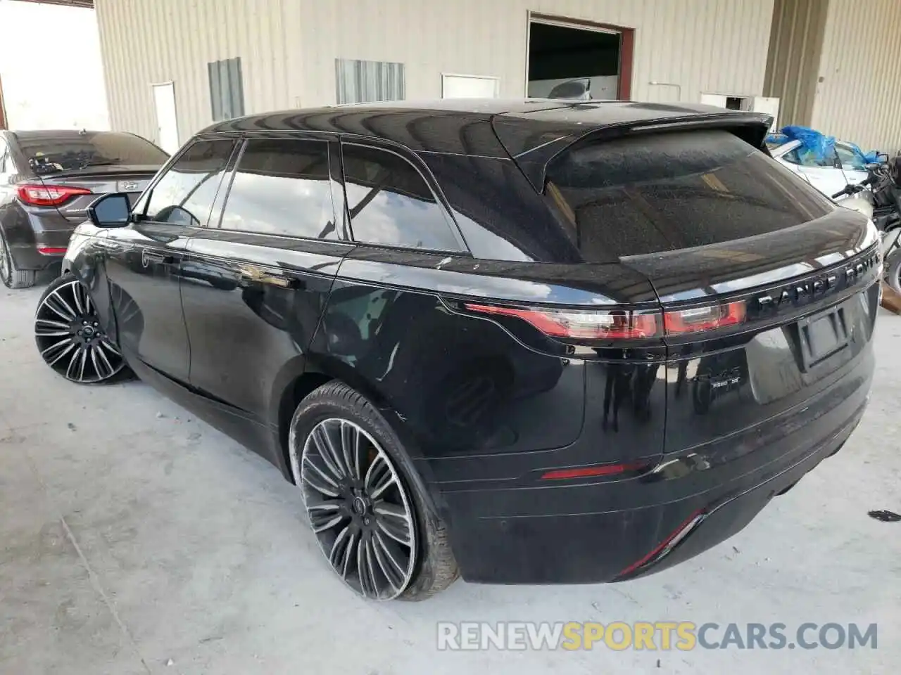 3 Photograph of a damaged car SALYL2EX5KA210594 LAND ROVER RANGEROVER 2019